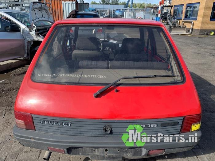 Achterklep van een Peugeot 205, Auto-onderdelen, Carrosserie en Plaatwerk, Achterklep, Peugeot, Gebruikt, 3 maanden garantie, Ophalen of Verzenden