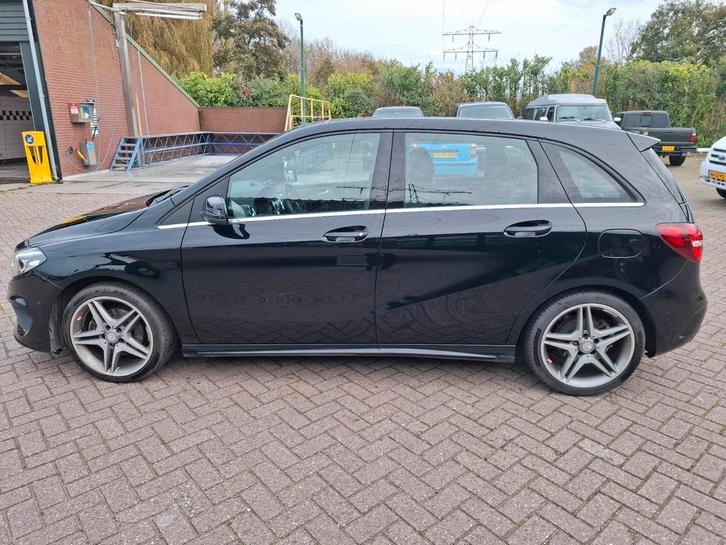 Mercedes-Benz B-Klasse 1.6 B200 5DRS Dct7 2015 Zwart, Auto's, Mercedes-Benz, Particulier, B-Klasse, Adaptive Cruise Control, Airbags