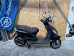 Piaggio Fly 25km opknapper, Fietsen en Brommers, Scooters | Piaggio, Gebruikt, Ophalen of Verzenden, Fly, Benzine