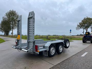 Brian james machine Transporter brianjames graafbaksteun beschikbaar voor biedingen