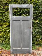Oude houten deur, Ophalen