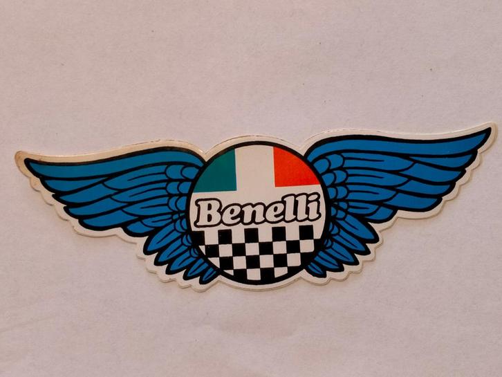 Benelli motor auto motoren logo sticker vleugels wings, Verzamelen, Stickers, Gebruikt, Overige typen, Ophalen of Verzenden