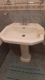 Badkamer wastafel toilet handdoekhouder spiegel, Huis en Inrichting, Badkamer | Badkamermeubels, Ophalen of Verzenden, Gebruikt