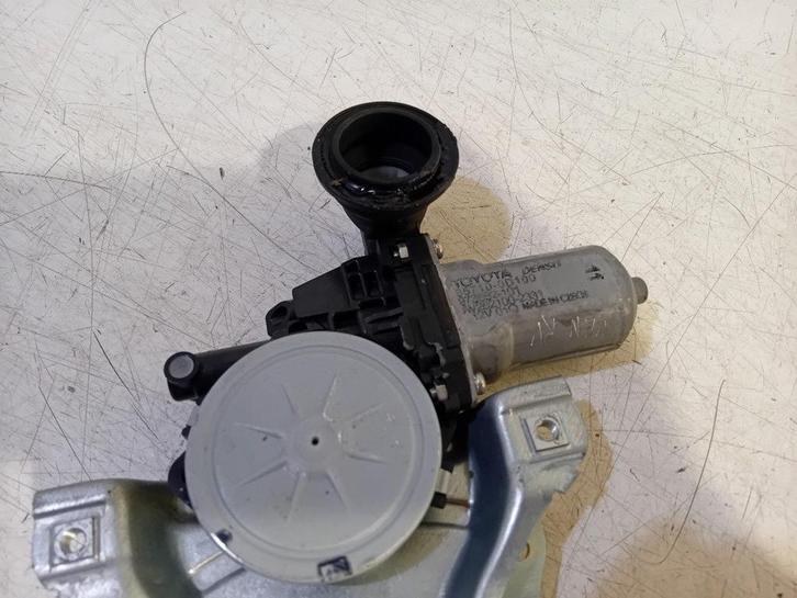 Raammechaniek elektrisch rechts voor Toyota Auris, Auto-onderdelen, Ruiten en Toebehoren, Toyota, Gebruikt, Herkomst onderdeel bekend