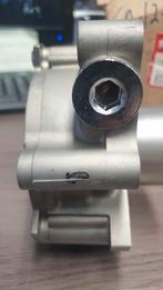 Oliepomp Honda BF75 // BF90 (NOS), Ophalen of Verzenden, Nieuw, Motor en Techniek