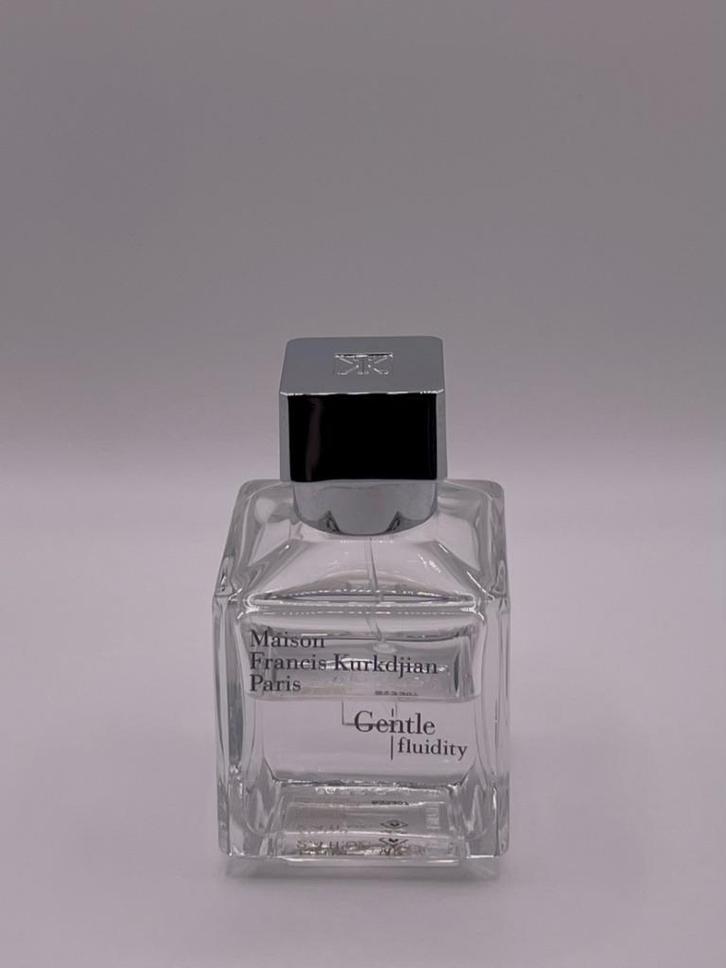 Maison Francis Kurkdjian Gentle Fluidity Silver sample, Sieraden, Tassen en Uiterlijk, Uiterlijk | Parfum, Zo goed als nieuw, Verzenden