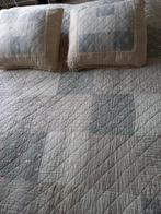 Clayre & Eef quilt, bedsprei, brocante patchwork 300x 260, Huis en Inrichting, Slaapkamer | Beddengoed, Gebruikt, Beige, Overige typen