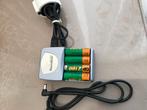 Batterij Oplader + Oplaadbare Batterijen, Audio, Tv en Foto, Accu's en Batterijen, Ophalen of Verzenden, Zo goed als nieuw, Oplaadbaar