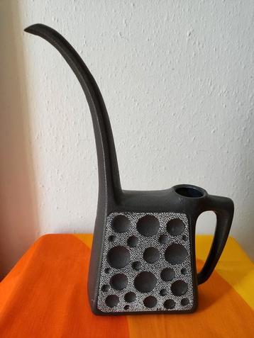 Mooie, zeldzame gieter van Vitri  beschikbaar voor biedingen