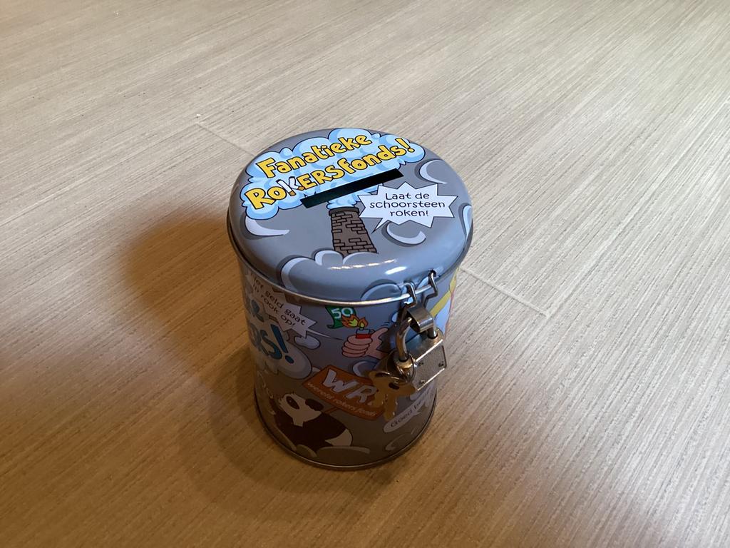 Spaarpot Rokers Nieuw,zie foto’s.    ((Ophalen)), Ophalen, Nieuw, Overige