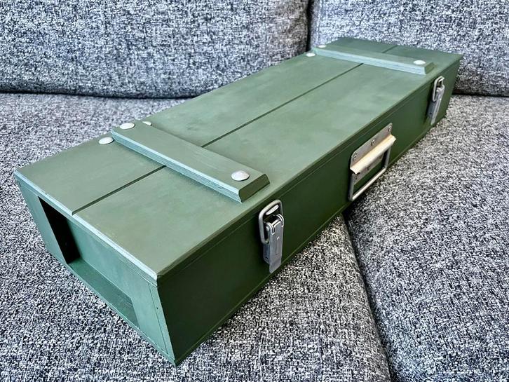 Speciale Houten Leger Kist met spansluitingen, Huis en Inrichting, Woonaccessoires | Kisten, Zo goed als nieuw, Minder dan 50 cm