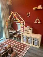 Op maat gemaakt verstelbaar kinderbureau in huisvorm, Huis en Inrichting, Bureaus, Ophalen of Verzenden, In hoogte verstelbaar