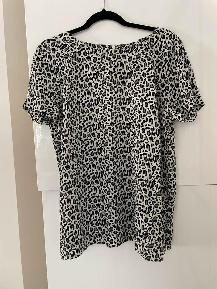 McGregor Zijden Top met Luipaardprint 42 40, Kleding | Dames, Tops, Zo goed als nieuw, Maat 38/40 (M), Zonder mouw, Ophalen of Verzenden