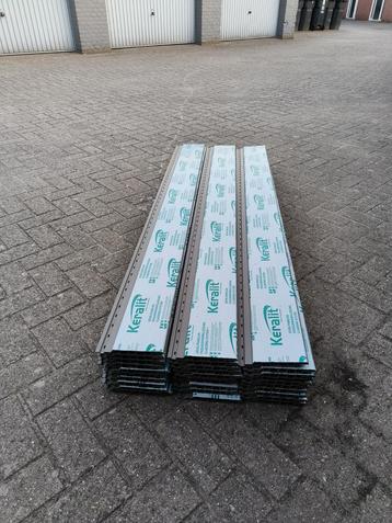 30 Keralit gevelpanelen 143mm Ral7039 kwart grijs  beschikbaar voor biedingen