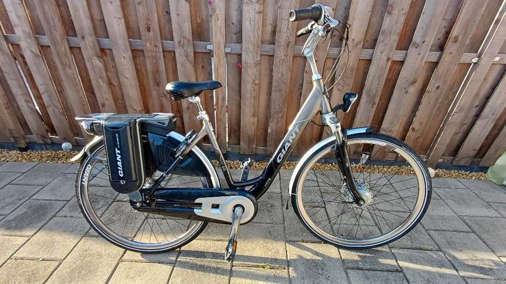 elecktrische fiets Giant twist go+HYBRID, Fietsen en Brommers, Fietsen | Dames | Damesfietsen, Zo goed als nieuw, Giant, Versnellingen