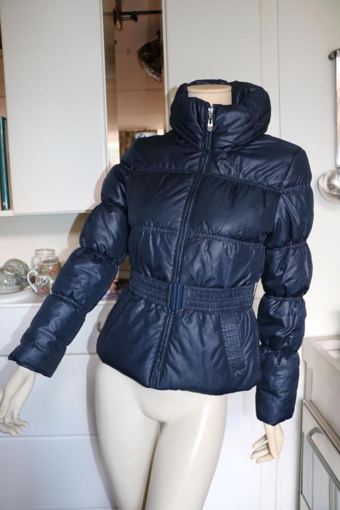 Only donkerblauw donsjasje heerlijk warm M, Kleding | Dames, Jassen | Winter, Zo goed als nieuw, Maat 38/40 (M), Blauw, Verzenden