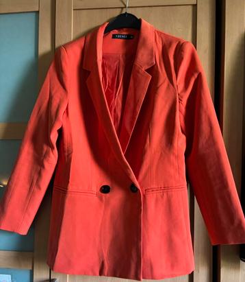 Prachtige rode blazer maat xs valt iets ruimer beschikbaar voor biedingen