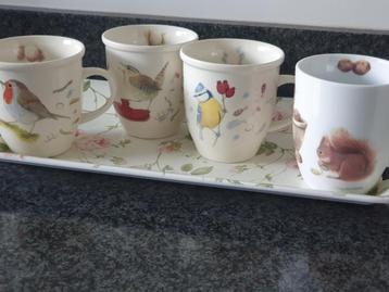 4 Vivara grote porcelein mokken. Nieuw beschikbaar voor biedingen