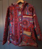 Kleurrijk vest met capuchon - Maat S/M, Maat 38/40 (M), Ophalen of Verzenden, Rood, Onbekend