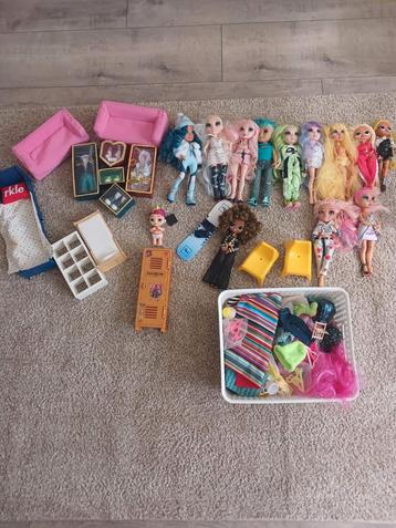 Rainbow high poppen met meubels en kleding
