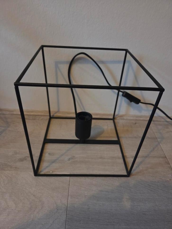 Industriële Tafellamp - Strak Design, Huis en Inrichting, Lampen | Vloerlampen, Gebruikt, Minder dan 100 cm, Metaal, Ophalen of Verzenden