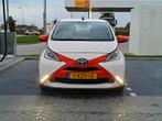Toyota Aygo 1.0 X-Play – Goed onderhouden, zuinig, Voorwielaandrijving, Stof, Start-stop-systeem, 4 stoelen