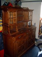 Klassieke antieke buffetkast., Ophalen