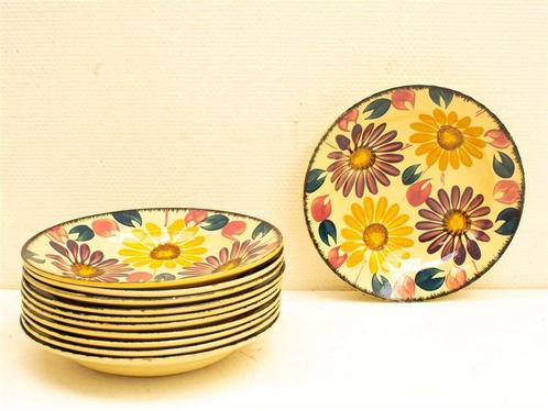 11 diepe borden 32383, Huis en Inrichting, Keuken | Servies, Gebruikt, Bord(en), Overige stijlen, Porselein, Ophalen of Verzenden