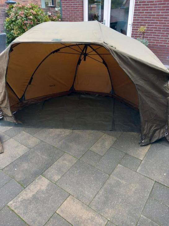 Nieuwe en zo goed als Nieuwe Shelter/Brollys., Watersport en Boten, Hengelsport | Karpervissen, Zo goed als nieuw, Overige typen