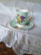 Oude Royal Windsor kop en schotel - viooltjes, Antiek en Kunst, Antiek | Servies los, Ophalen of Verzenden