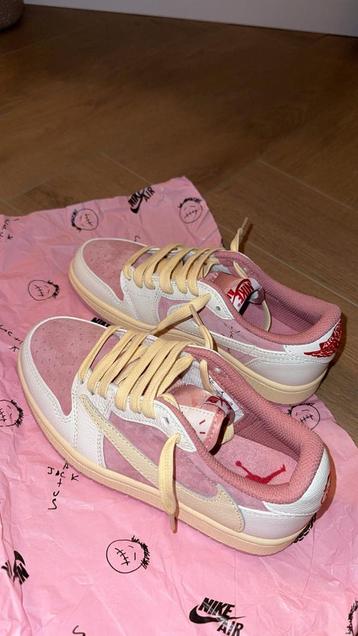 Nike Dunk Travis Scott Roze 36/37  beschikbaar voor biedingen