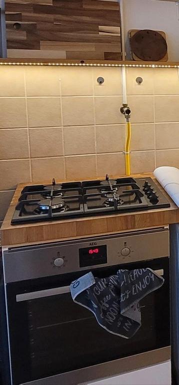 ETNA 4-Burner Gas Cooktop – Like New – Sleek Black beschikbaar voor biedingen