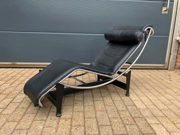 Originele Cassina Lc4 Le Corbusier chaise longue beschikbaar voor biedingen
