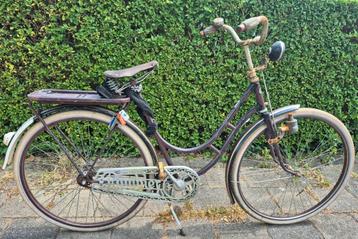 Vintage Rambler damesfiets beschikbaar voor biedingen
