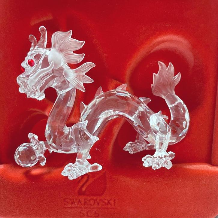 Swarovski Jaarstuk de Draak incl doos & certificaat, Verzamelen, Swarovski, Nieuw, Figuurtje, Ophalen of Verzenden