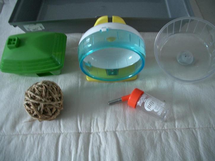 kooi hamster cavia fret rat muis bla fles huisdier decoratie, Dieren en Toebehoren, Knaagdieren en Konijnen | Hokken en Kooien