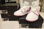 Nike Air Jordan 1 Low (GS) Knitted White Multi (DM9037 100), Nieuw, Nike, Wit, Sneakers of Gympen