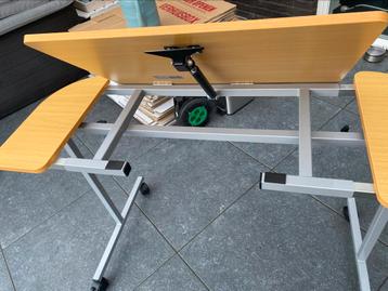 Kantelbare computertafel/bedtafel beschikbaar voor biedingen