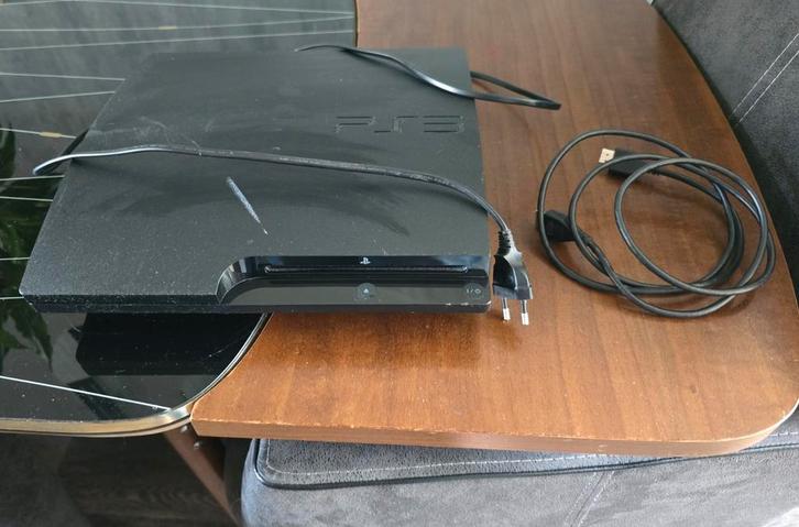 Ps3 met 1controller en HDMI kabel, Spelcomputers en Games, Spelcomputers | Sony PlayStation 3, Zo goed als nieuw, Slim, 500 GB