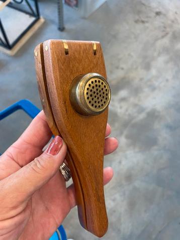 Knoflook pers van teak € 10 beschikbaar voor biedingen