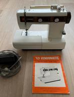 Vintage Vendomatic naaimachine model 7946 met boekje, Hobby en Vrije tijd, Naaimachines en Toebehoren, Ophalen, Zo goed als nieuw