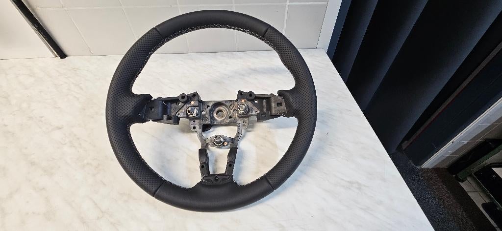 Te koop Mazda mx5 ND stuur met nappa leder ( wit stiksel ), Auto-onderdelen, Ophalen of Verzenden, Gebruikt, Mazda