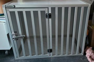Aluminium kamerkennel / kamerbench / hondenbench beschikbaar voor biedingen