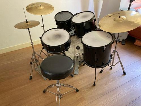 Osan Drumkit compleet met bekkens, Muziek en Instrumenten, Drumstellen en Slagwerk, Gebruikt, Overige merken, Ophalen