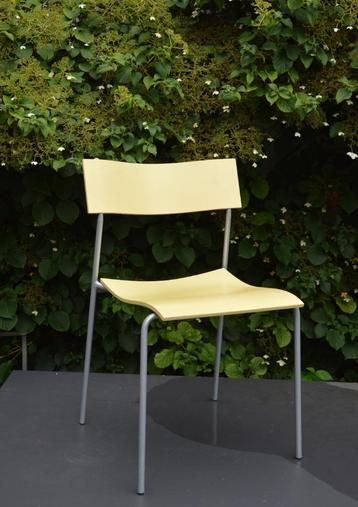 stoelen beschikbaar voor biedingen