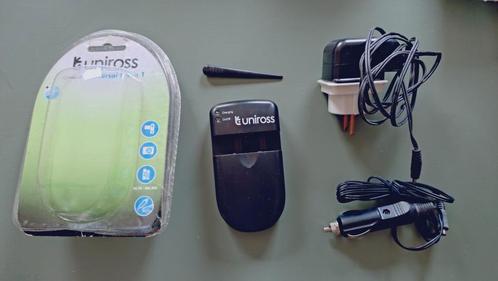 Uniross universele lader voor li-on batterijen en accu, Audio, Tv en Foto, Opladers, Zo goed als nieuw, Ophalen of Verzenden