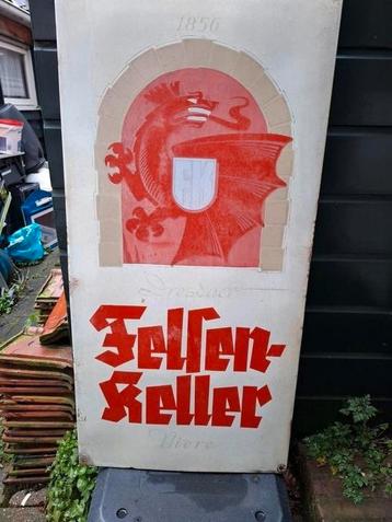 Emaille bord  beschikbaar voor biedingen