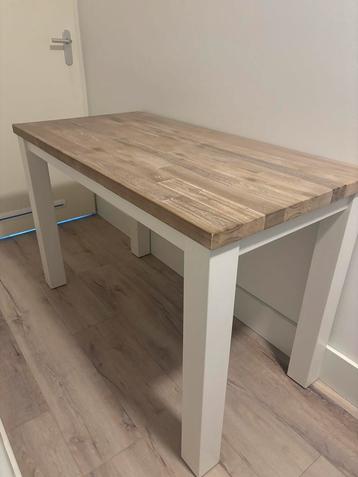 Bureau / Tafel Henders & Hazel Istrana