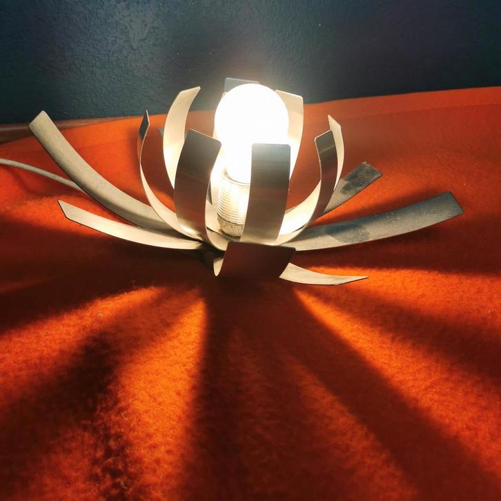 Vintage Aluminium Design Lamp Space Age Midcentury tafellamp, Huis en Inrichting, Lampen | Tafellampen, Gebruikt, Minder dan 50 cm