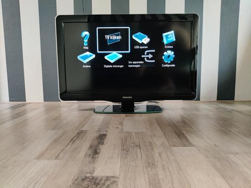 Te koop: Philips LED-TV 82 cm Full HD32PFL5605H/12, Audio, Tv en Foto, Televisies, Zo goed als nieuw, LCD, 80 tot 100 cm, Full HD (1080p)